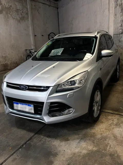 Lavado de Ford Kuga — JL Lavadero & Detailing