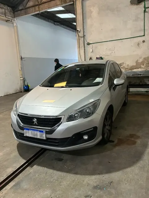 Lavado de Peugeot 408 — JL Lavadero & Detailing