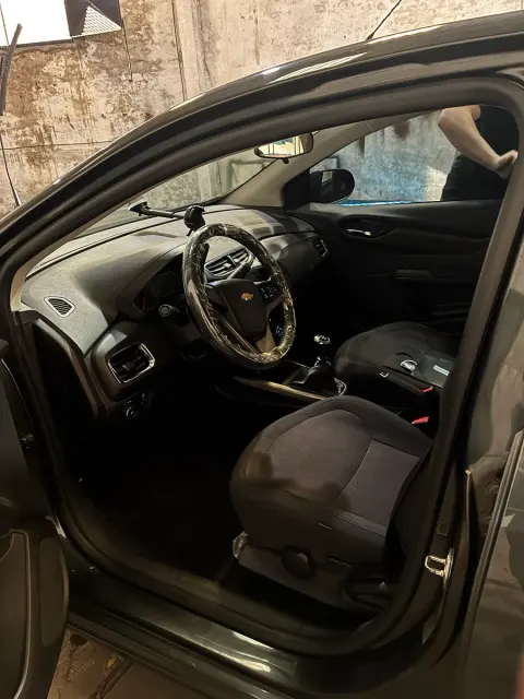 Limpieza de interior en Chevrolet — JL Lavadero & Detailing