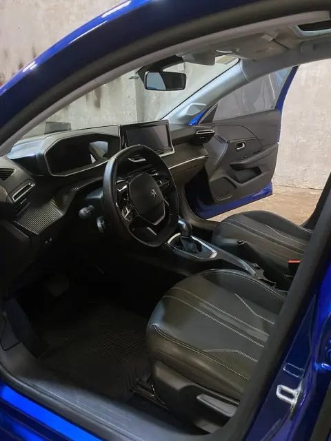 Limpieza de interior en Peugeot 208 — JL Lavadero & Detailing